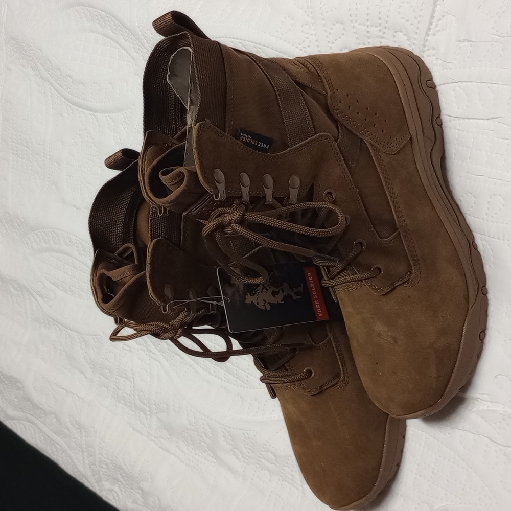 Men's tactical boots